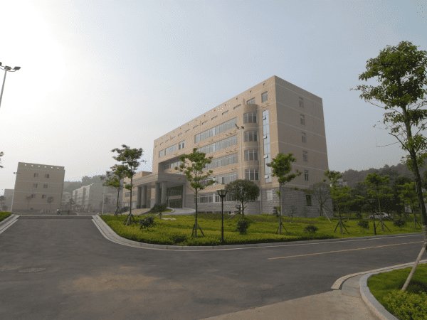 为国产大型客机C919提供机轮刹车系
