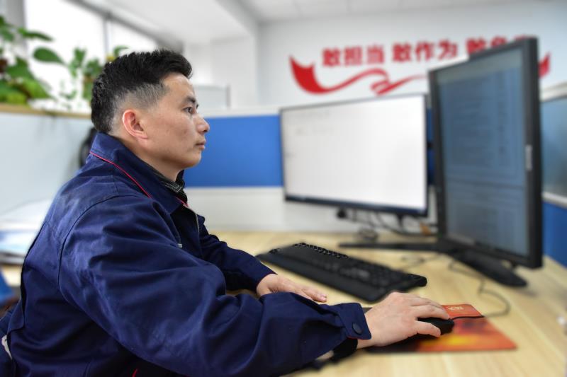 扫一扫添加官方微信